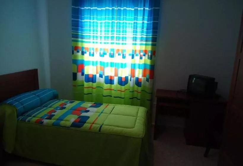 ペンション Hostal Los Claveles