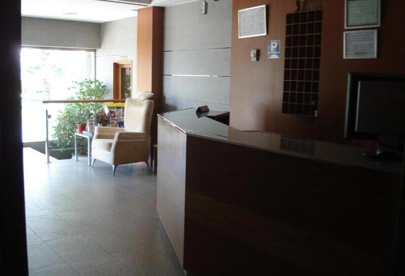 פנסיון Hostal Mediterraneo