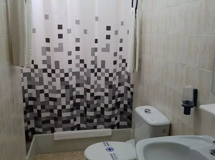 ペンション Hostal Miramar