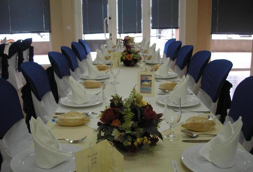 Пансион Hostal Restaurante Hermanos Zamora