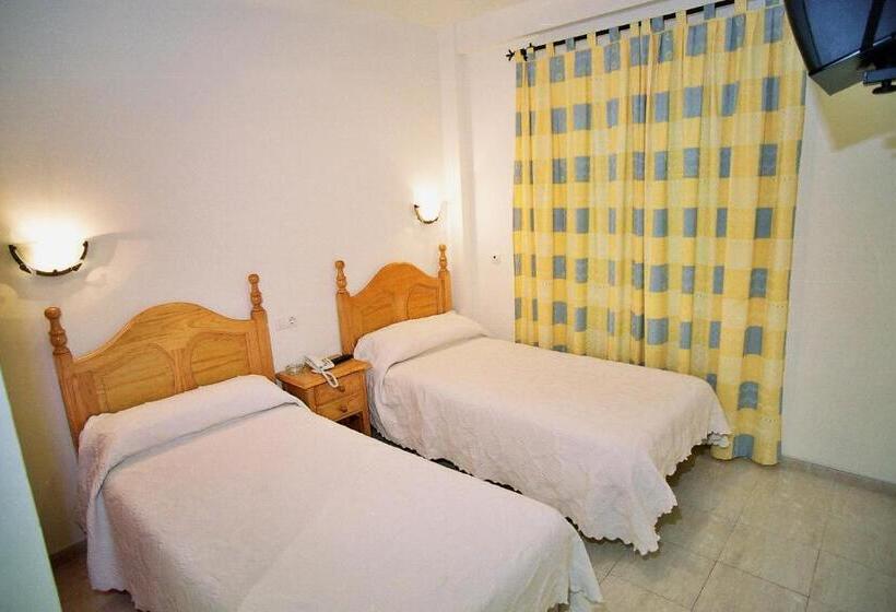 Пансион Hostal Restaurante Hermanos Zamora