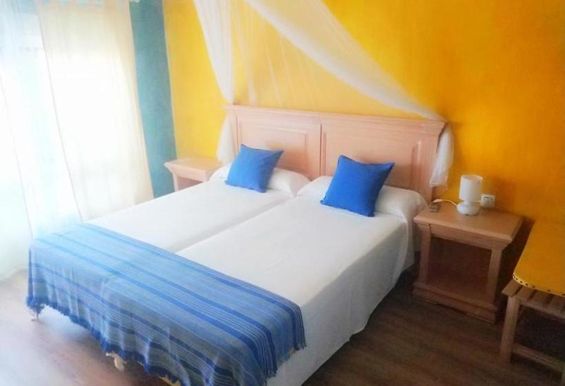 ペンション La Posada De Lola   Adults Only