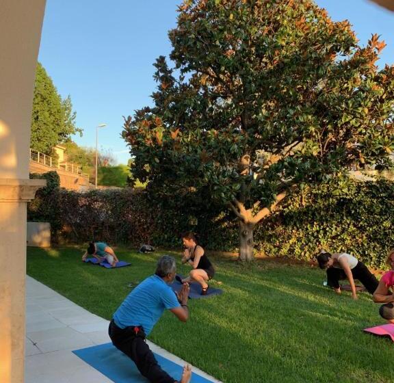 بنسيون Montjuic Boutique Bed & Breakfast Girona