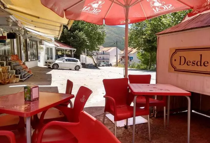 Retkeilymaja A Torre No Sabugueiro