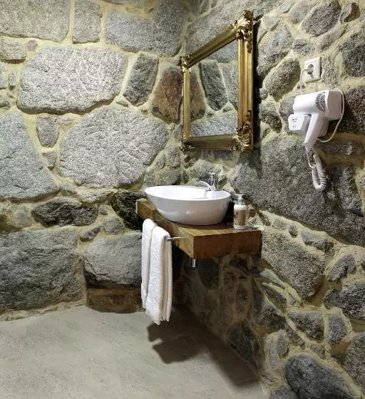 Majatalo Encosta Dos Túneis   Turismo E Lazer