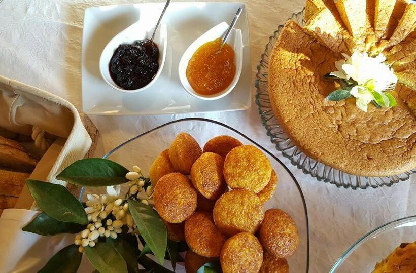 ペンション Encosta Dos Túneis   Turismo E Lazer