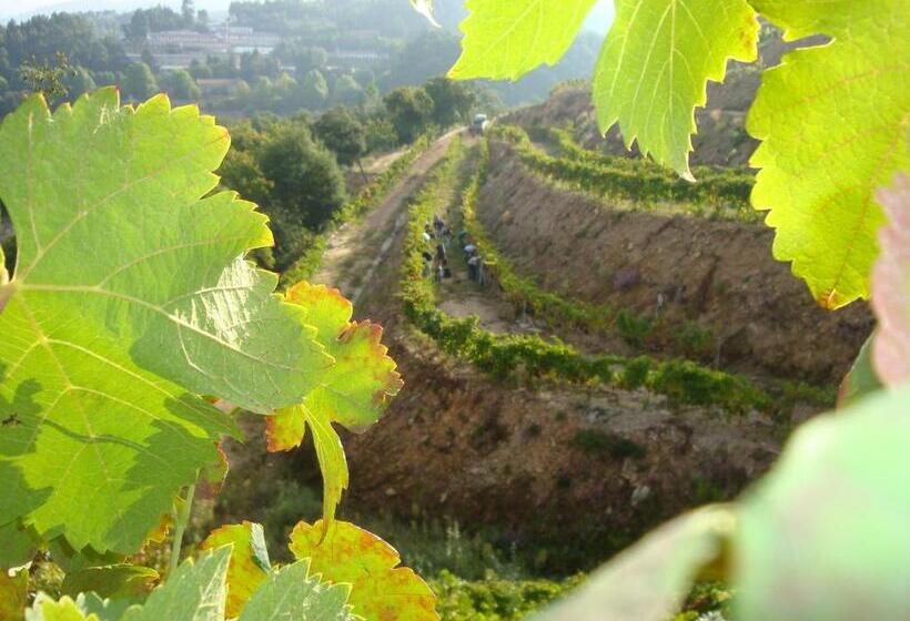 ペンション Encosta Dos Túneis   Turismo E Lazer