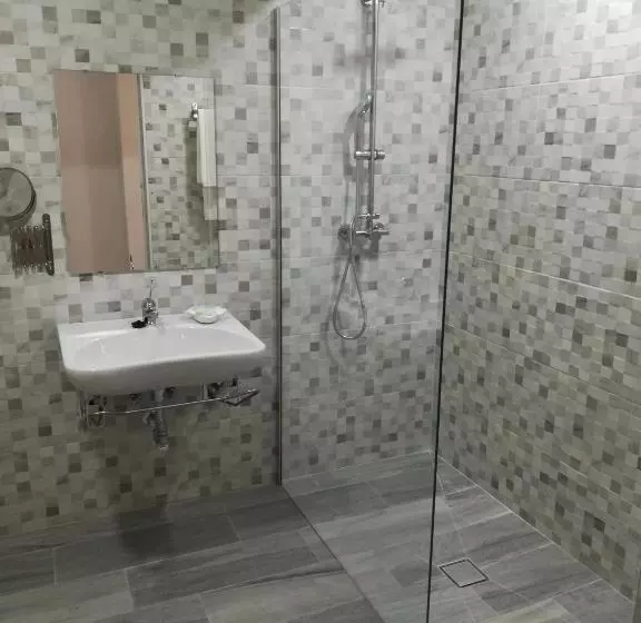 ペンション Ponte Romana