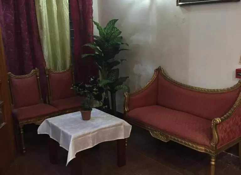 Majatalo Residencial Central