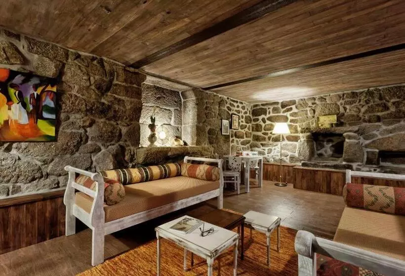 Hotelli Casa De Louredo