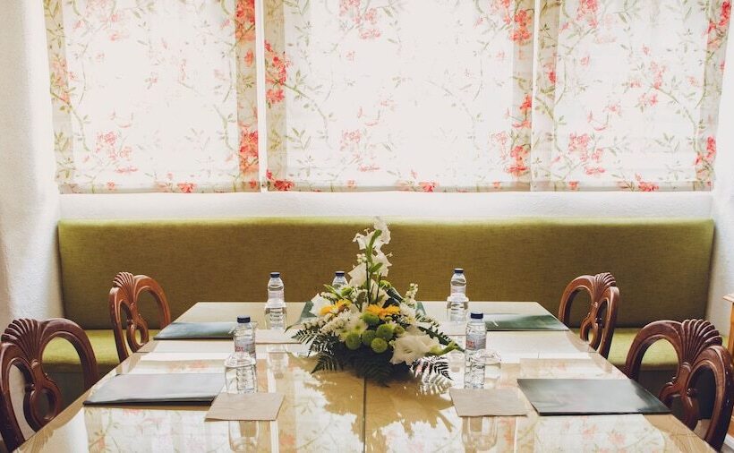 هتل Imperio Do Rei