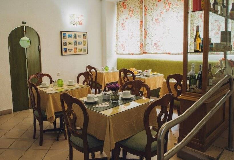 هتل Imperio Do Rei