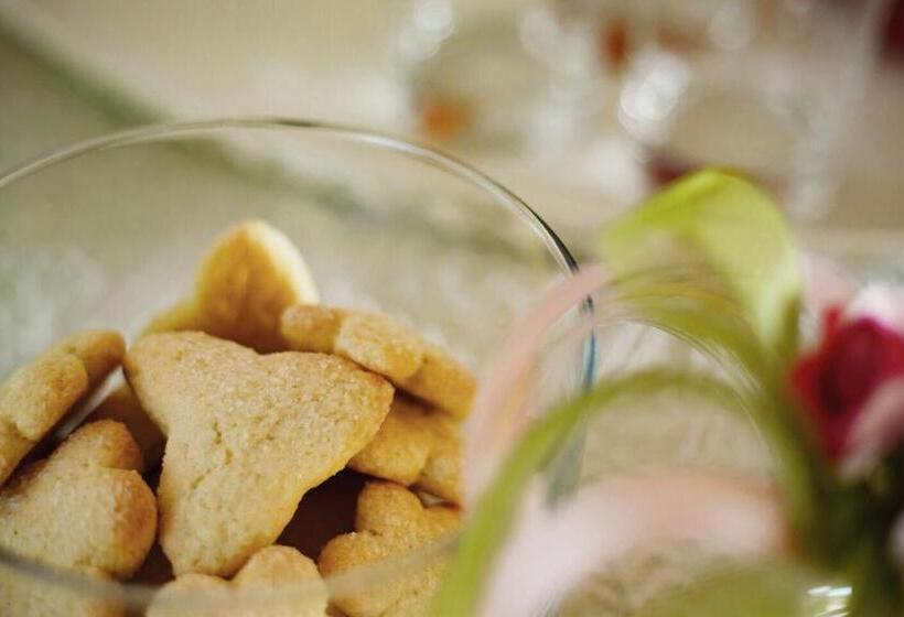 فندق Villamarina Garden Relais