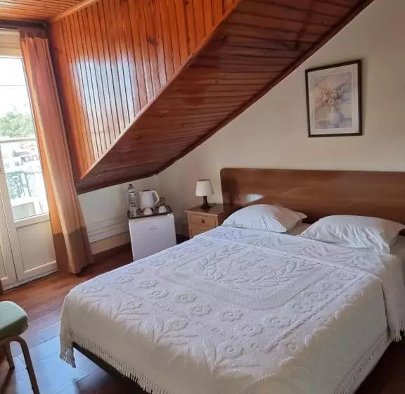 پانسیون Bons Dias