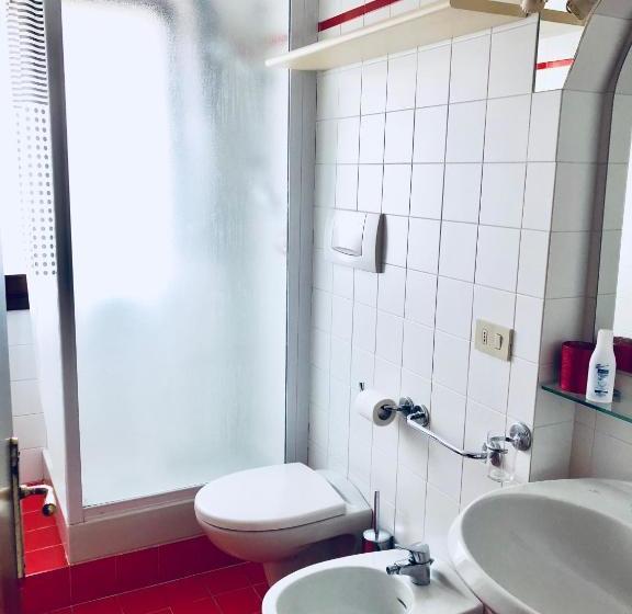 Pension (Hôtel basse catégorie) Hesperia Room