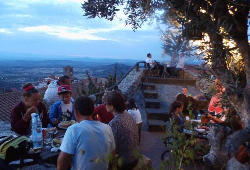 پانسیون Taverna Lusitana