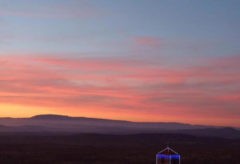 پانسیون Taverna Lusitana