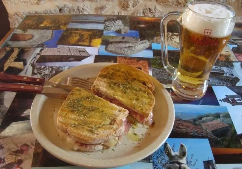 ペンション Taverna Lusitana