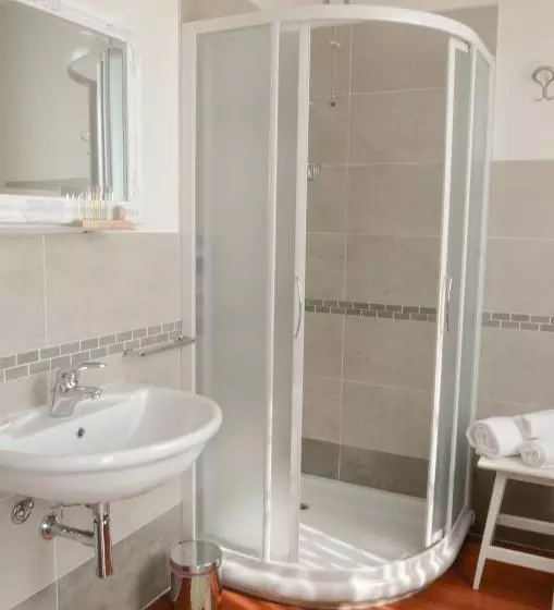 Majatalo Villa Montenero