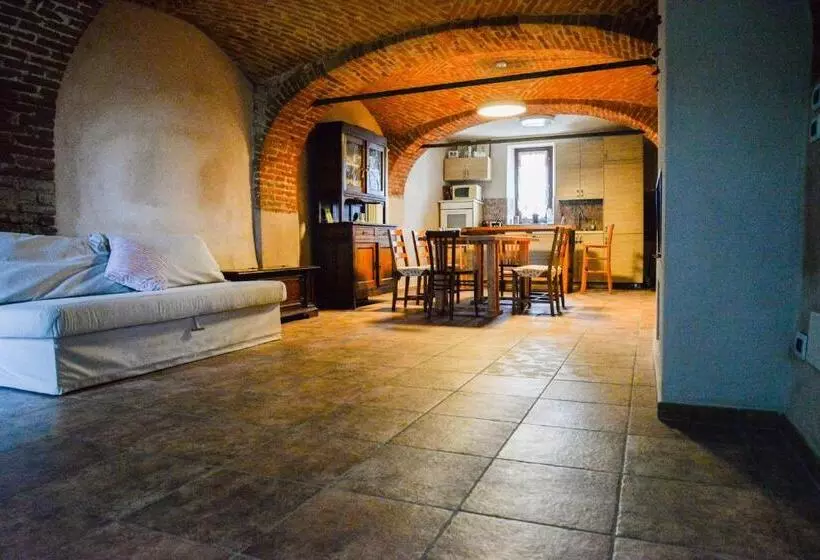 Hotelli Agriturismo Magnarosa