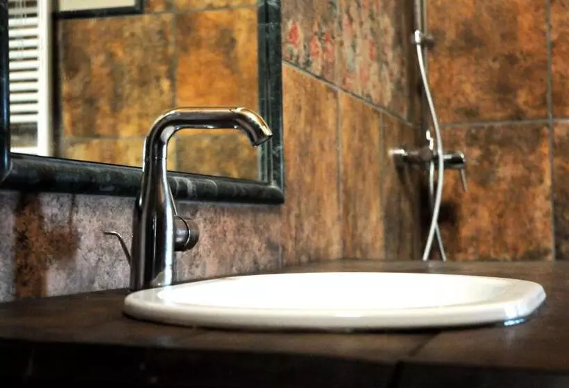 Hotelli Agriturismo Magnarosa