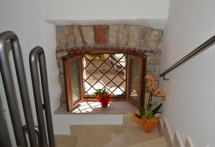 بنسيون Guest House   Il Granaio