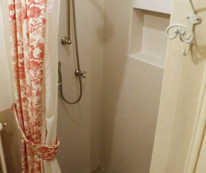 פנסיון Private Room In Small Medieval Borgo