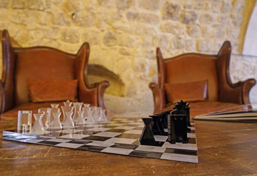 بنسيون Neropece