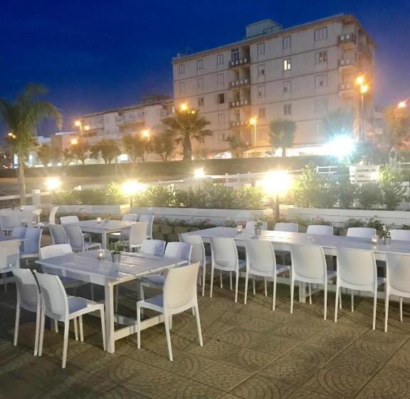 La Baia Di Nettuno Il Gatto E La Volpe