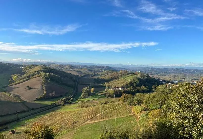 هتل Agriturismo I Surì Asti