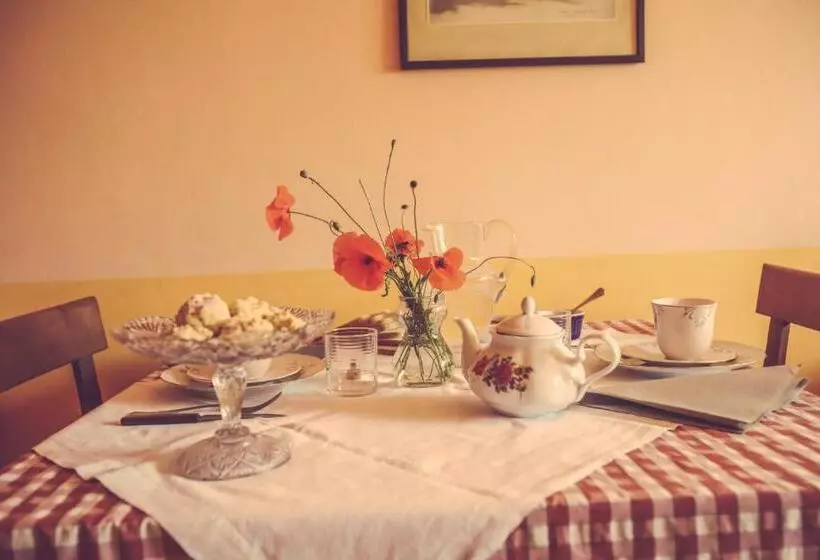 هتل Agriturismo I Surì Asti