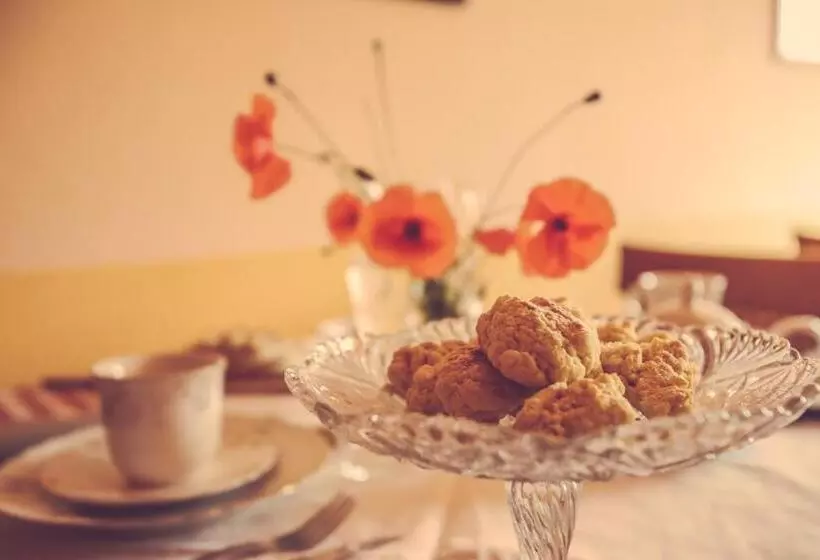 هتل Agriturismo I Surì Asti