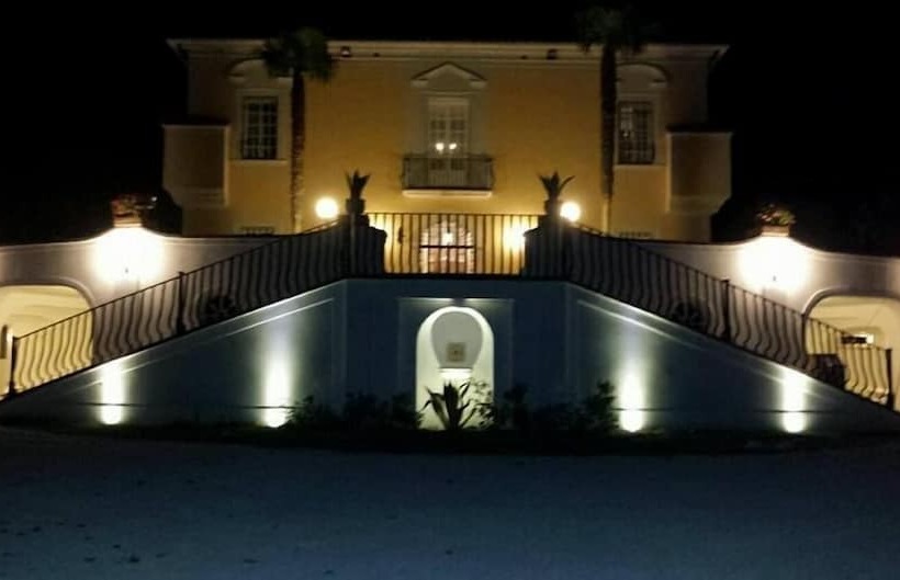 ホテル Tenuta Torellone