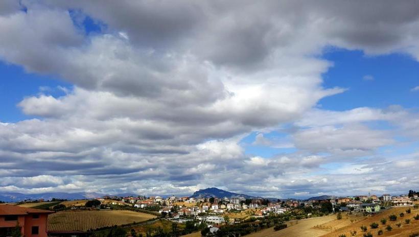 فندق Agriturismo Bio Melampo