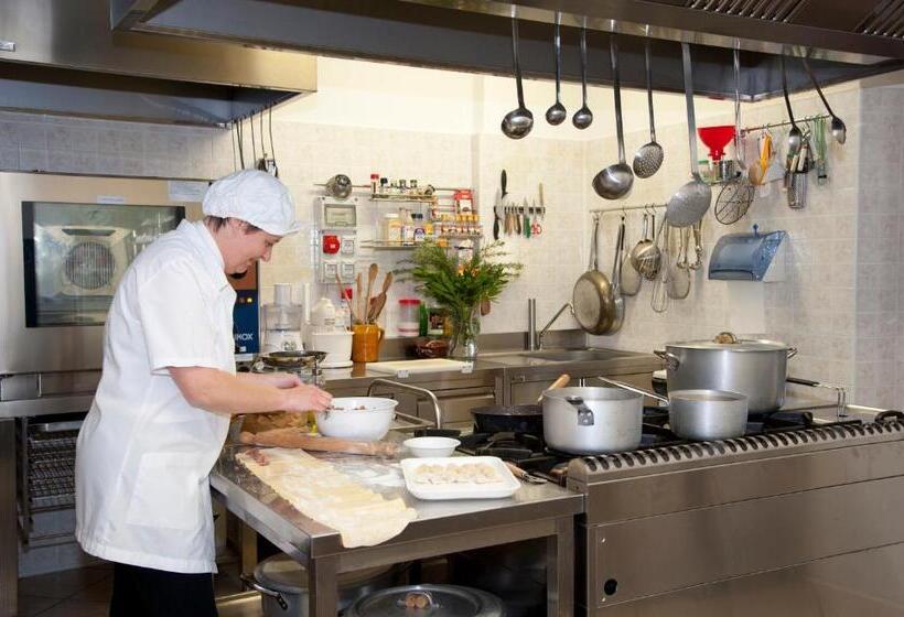 فندق Agriturismo Il Vecchio Portico