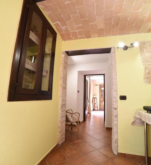 Отель Agriturismo  La Valle Degli Ulivi