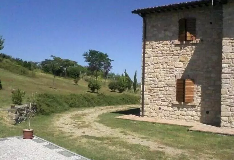 Hotelli Agriturismo Monte Valbelle