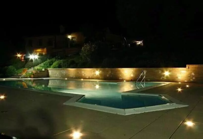 Hotelli Agriturismo Monte Valbelle