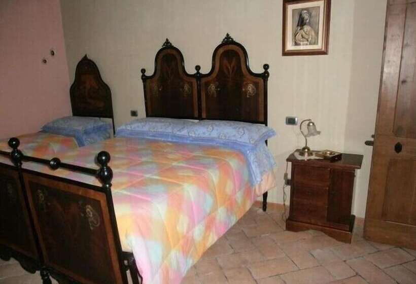 בית מלון כפרי Agriturismo Monte Valbelle