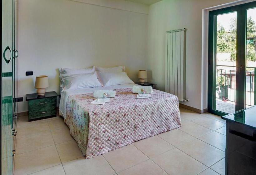 Отель Agriturismo Statale 17