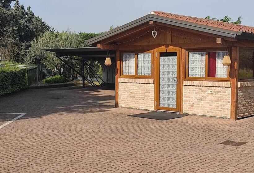 بنسيون Night & Day Affittacamere Di Laura Patuelli