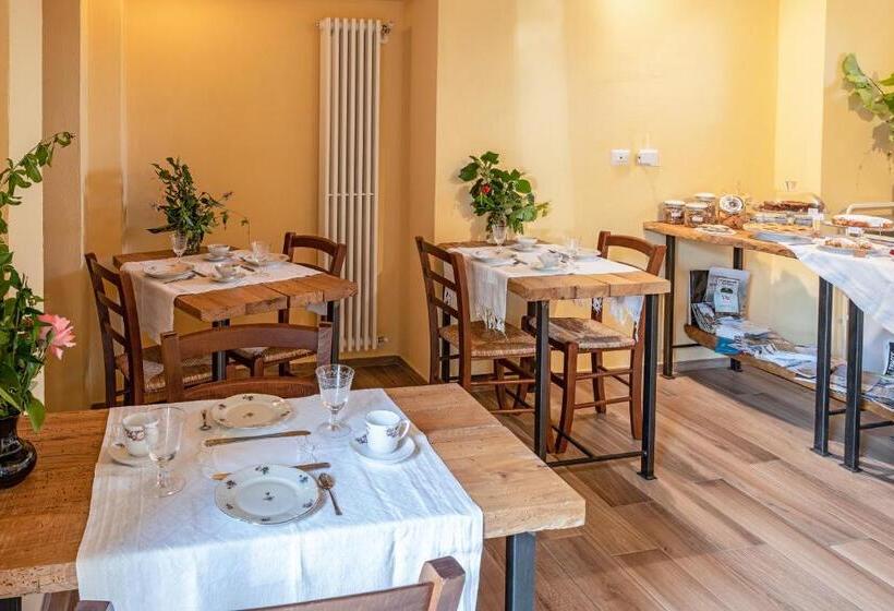 פנסיון Villa Curte Nicia