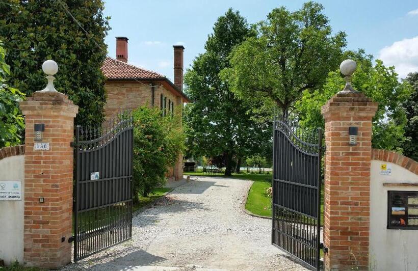 בית מלון כפרי Agriturismo Santa Barbara