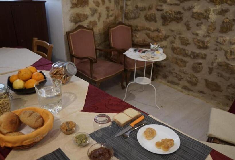 تختخواب و صبحانه Alfa Quadro