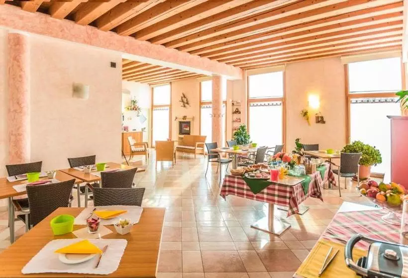 هتل Agriturismo B&b Il Girasole