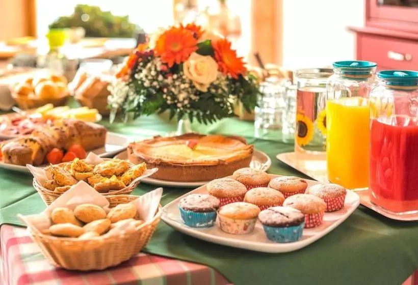 هتل Agriturismo B&b Il Girasole