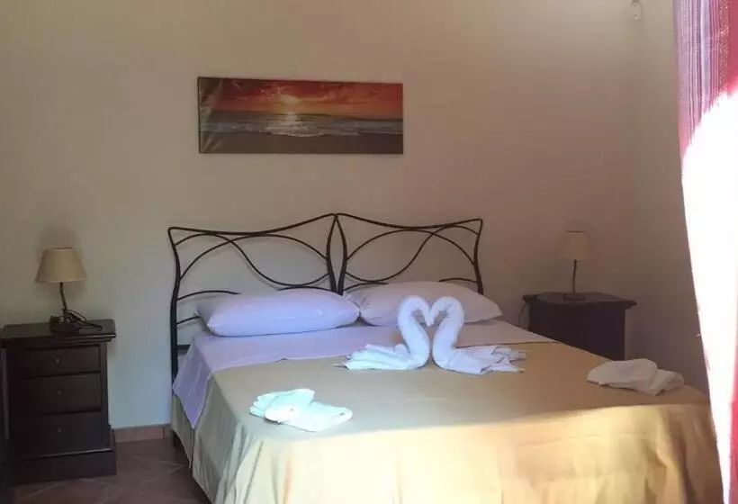 ホテル Agriturismo Monte Degli Angeli