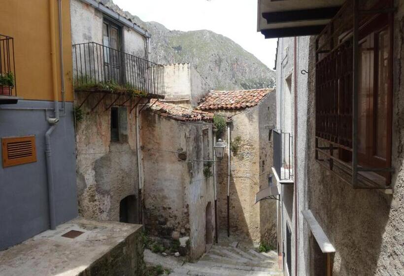 펜션 Hysnara Affittacamere