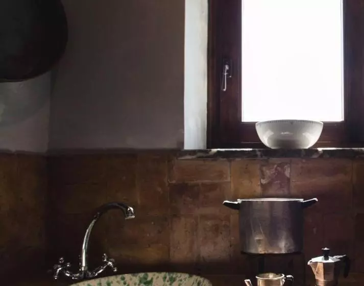 ペンション Il Nibbio   Torretta Del Poeta