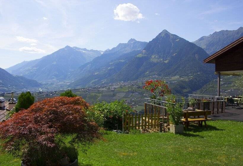 Schenna Garni Eden Bed & Breakfast